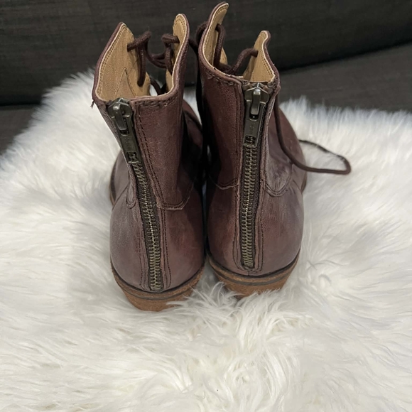 Sofft Women's Lace Up Brown Leather Boots Semi New - Picture 5 of 7